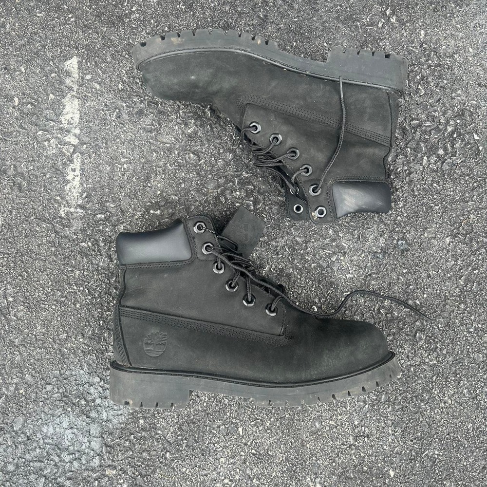 Timberland classic Boots size 6.5w
